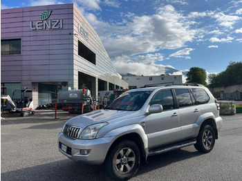 Voiture TOYOTA Land Cruiser