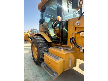 Tractopelle CAT 420 F: photos 3