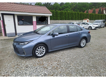 Berline TOYOTA