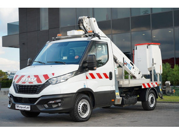 Camion avec nacelle IVECO Daily