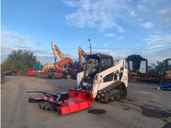 Mini chargeuse BOBCAT T590