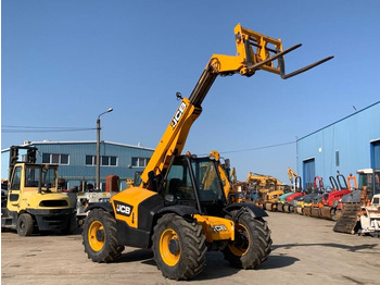 Chariot télescopique JCB