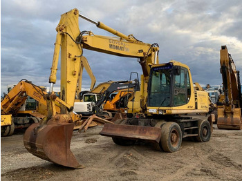 Pelle sur pneus KOMATSU