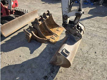 Mini pelle Takeuchi TB 23 R: photos 5 Mini pelle Takeuchi TB 23 R: photos 5