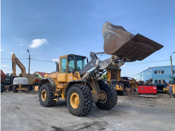 Chargeuse sur pneus VOLVO L110E
