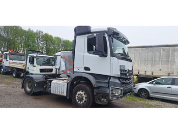 Tracteur routier Mercedes-Benz 1840 HD 4x4 Arocs: photos 2 Tracteur routier Mercedes-Benz 1840 HD 4x4 Arocs: photos 2