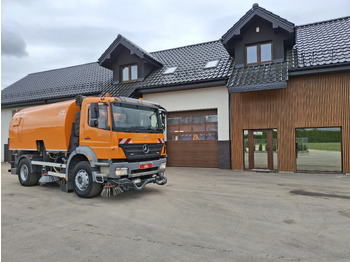 Balayeuse de voirie BUCHER