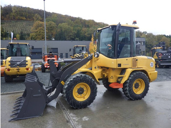 Chargeuse sur pneus VOLVO L30G