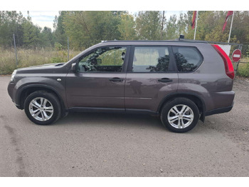 SUV Nissan X-Trail: photos 3