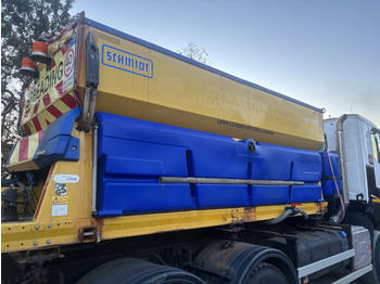 Engin de déneigement RENAULT K380 6x6 K380 6x6 SCHMIDT STRATOS III GRITTER/SPREADER PLOUGH: photos 2 Engin de déneigement RENAULT K380 6x6 K380 6x6 SCHMIDT STRATOS III GRITTER/SPREADER PLOUGH: photos 2