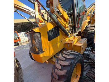 Tractopelle CATERPILLAR 420F: photos 2