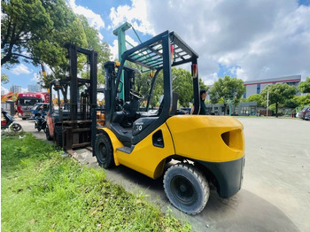 Chariot élévateur à gaz KOMATSU