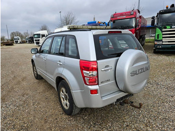 Voiture Suzuki Grand Vitara 2,0 GLX aut. Van 5d: photos 3