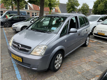 Voiture OPEL
