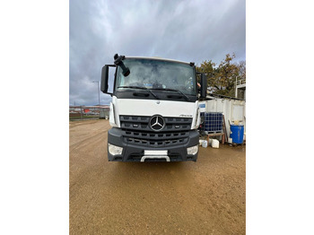 Pompe à béton stationnaire MERCEDES-BENZ Actros