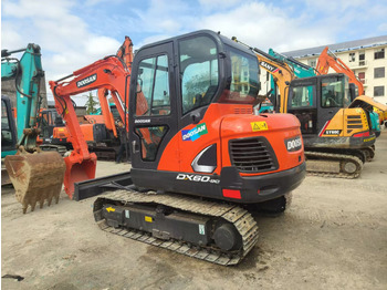 Pelle sur chenille DOOSAN DX60