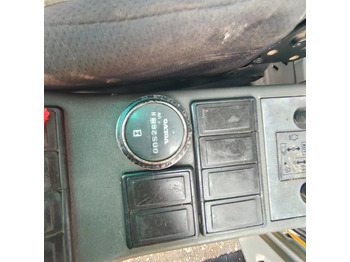 Pelle sur chenille VOLVO EC240: photos 3