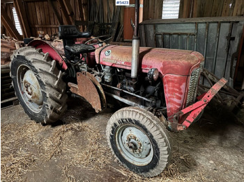 Tracteur agricole MASSEY FERGUSON 1000 series