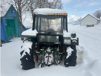 Tracteur agricole 1982 John Deere 1140 tractor: photos 3