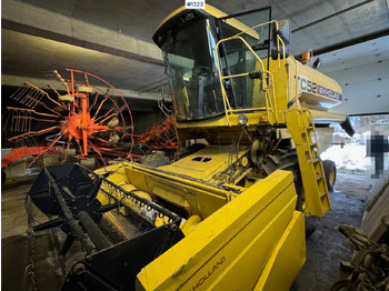 Moissonneuse-batteuse 1992 New Holland TC52 Combine: photos 2