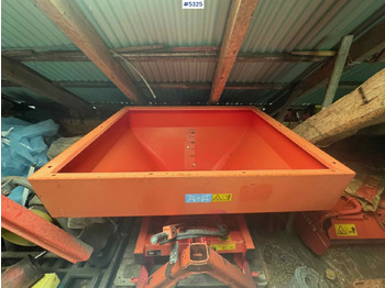 Distributeur d'engrais 1999 Rauch MDS 81 fertilizer spreader: photos 4