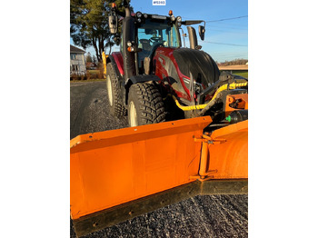 Tracteur agricole Valtra T 174 E Twintrac Tractor: photos 4