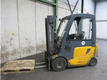 Chariot élévateur électrique JUNGHEINRICH EFG 425