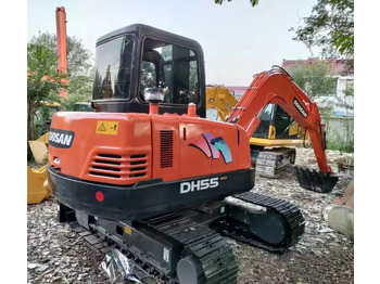 Mini pelle DOOSAN DH55