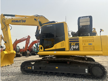 Pelle sur chenille KOMATSU PC240LC-8