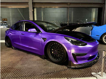 Berline TESLA