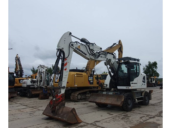 Pelle sur pneus LIEBHERR A 914
