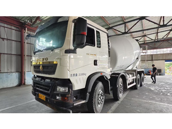 Camion malaxeur SINOTRUK HOWO