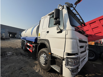 Camion citerne neuf HOWO: photos 2