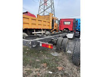 Tracteur routier FAW: photos 5