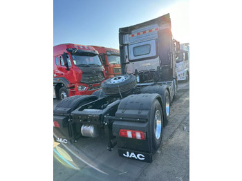 Tracteur routier JAC K7: photos 4