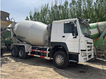 Camion malaxeur SINOTRUK HOWO