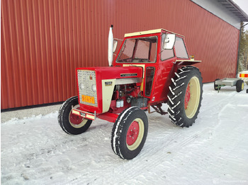 Tracteur agricole INTERNATIONAL