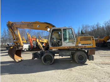 Pelle sur pneus LIEBHERR A 914