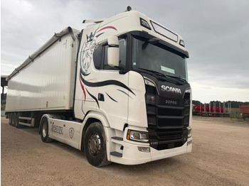 Tracteur routier SCANIA S 580