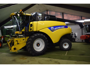 Moissonneuse-batteuse NEW HOLLAND CR9090
