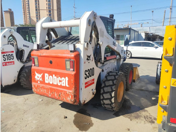 Mini chargeuse Bobcat S300: photos 3