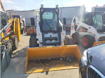 Mini chargeuse Bobcat S300: photos 4