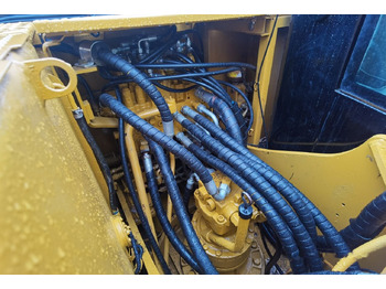 Pelle sur chenille CATERPILLAR 315D2GC