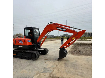 Mini pelle Doosan DH55: photos 5