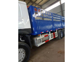 Camion benne Howo ZZ3257N3647D1: photos 4