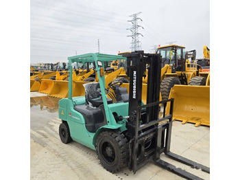 Chariot élévateur diesel Mitsubishi FD30: photos 4 Chariot élévateur diesel Mitsubishi FD30: photos 4