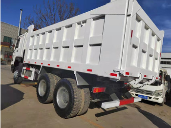 Camion benne SINOTRUK HOWO