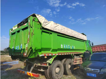Camion fourgon SINOTRUK HOWO