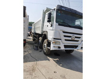 Camion benne SINOTRUK HOWO: photos 5