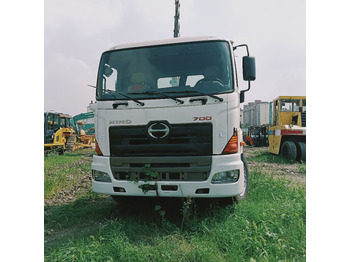 Tracteur routier HINO 700: photos 2